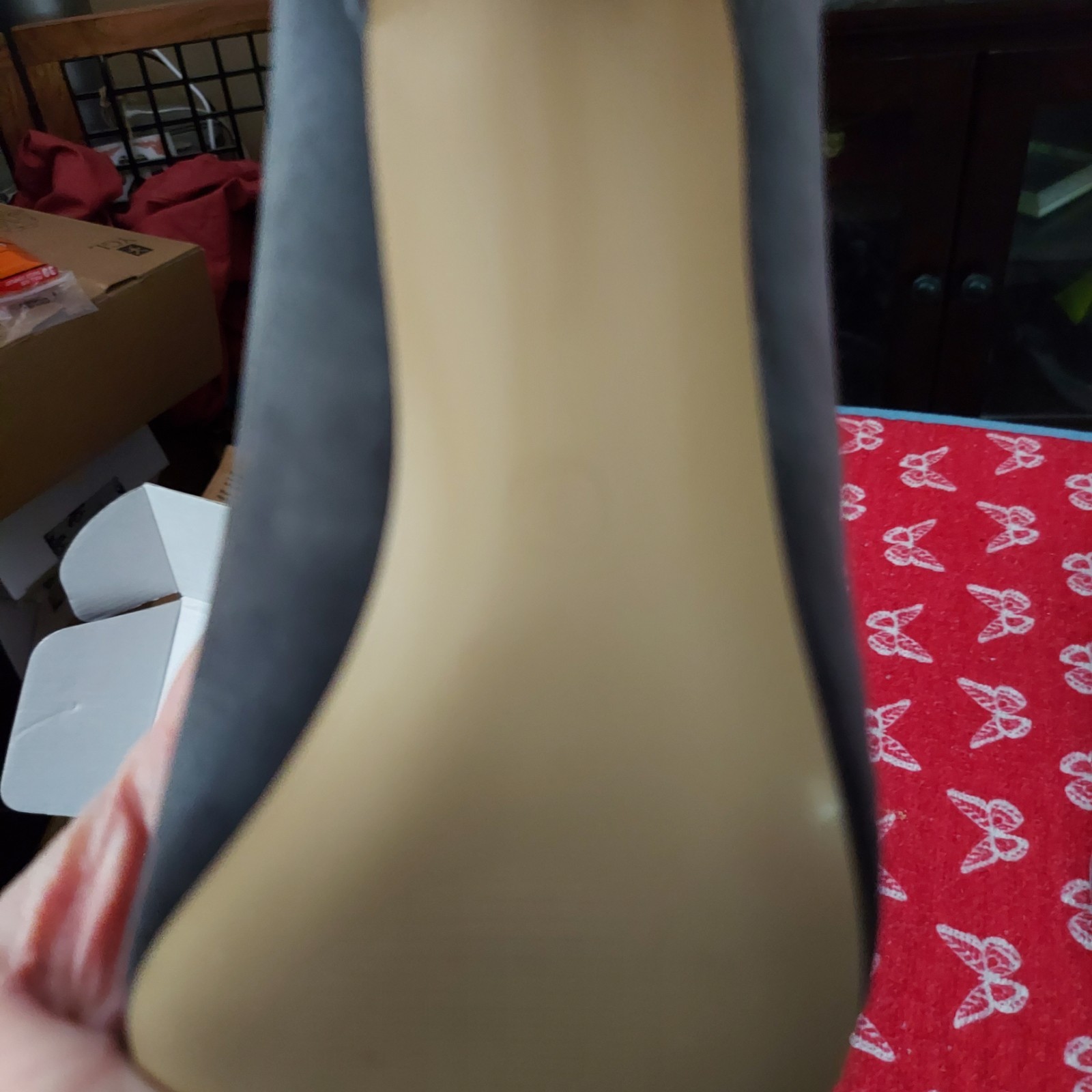 NEW Bella Women’s Gray Suede Pointed Toe Slip-On Pumps Heels Size 8