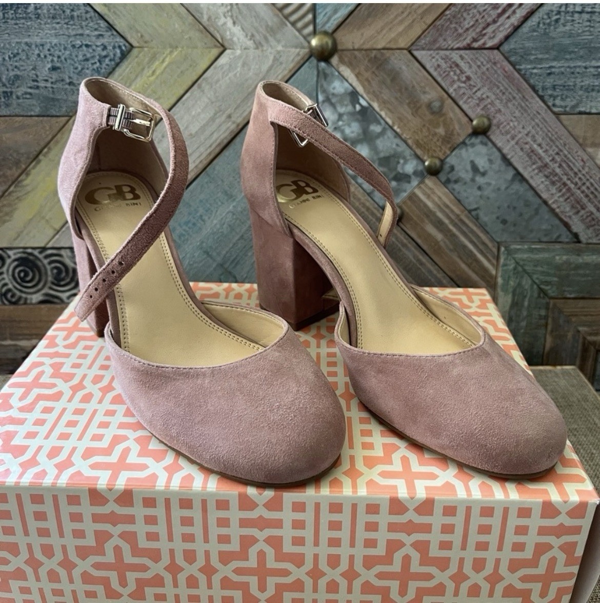 Gianni Bini Blush Suede Heels Size 7.5