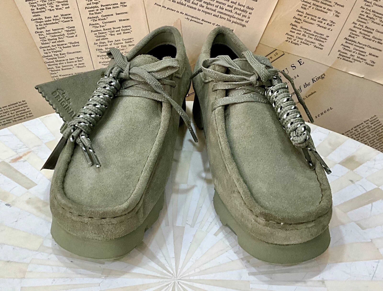 Anthropologie Clarks Wallabee GTX Flats Khaki Green Suede Laces Eva Sole 7.5 NEW