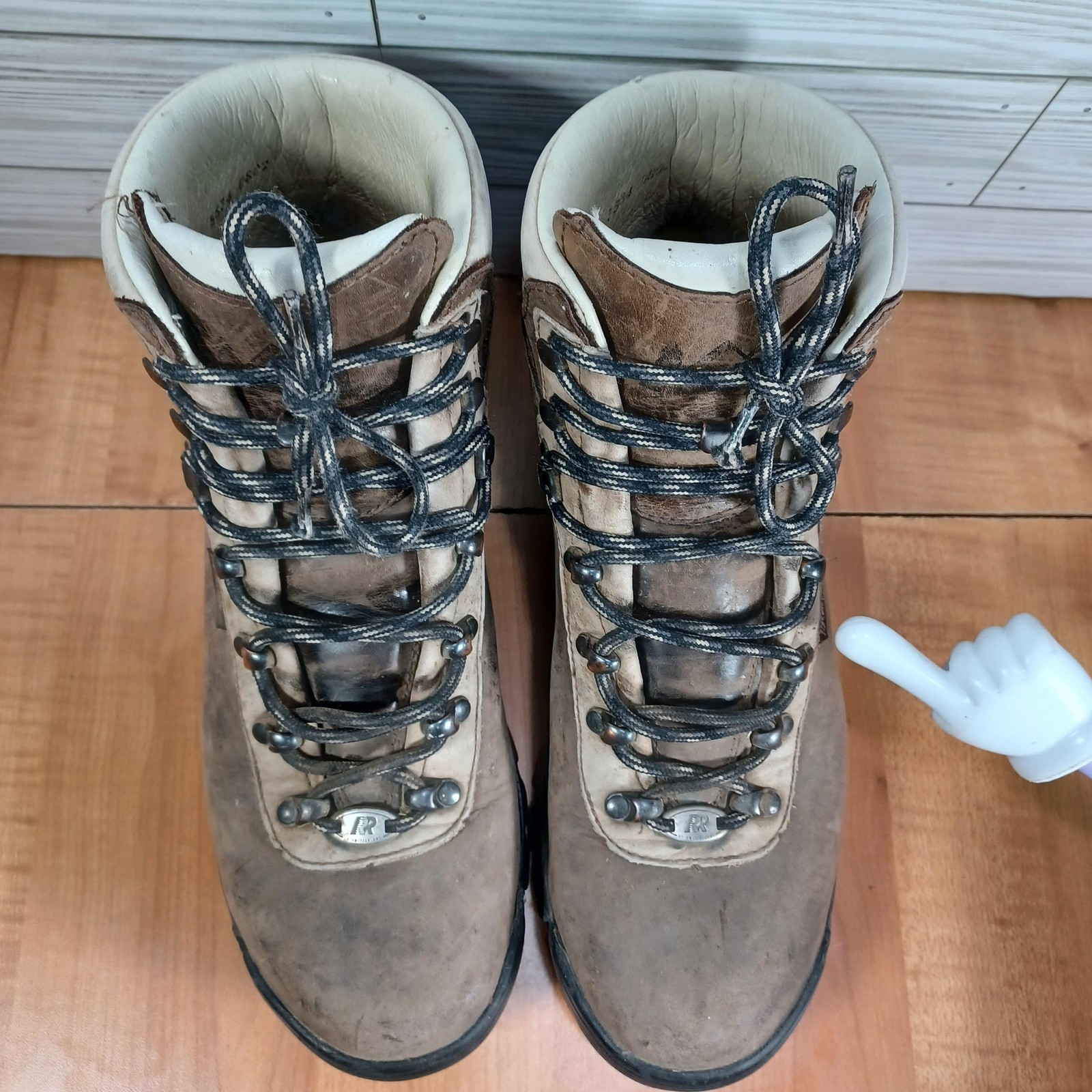 Vintage Raichle REI Boots Womens 9.5 M Distressed Mountaineering Made Hungary