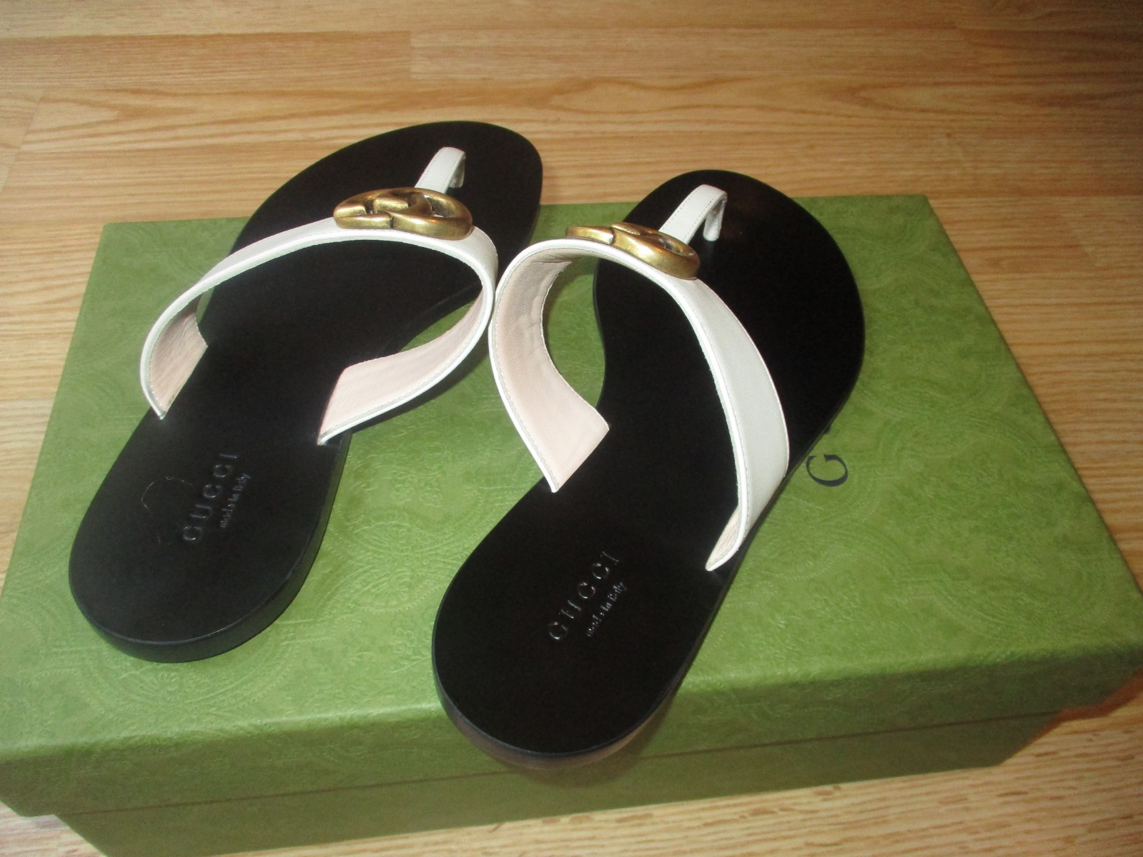 $680 Gucci Double GG Marmont T Strap Thong Slip On Sandals Cream 36.5 US 6.5 NEW