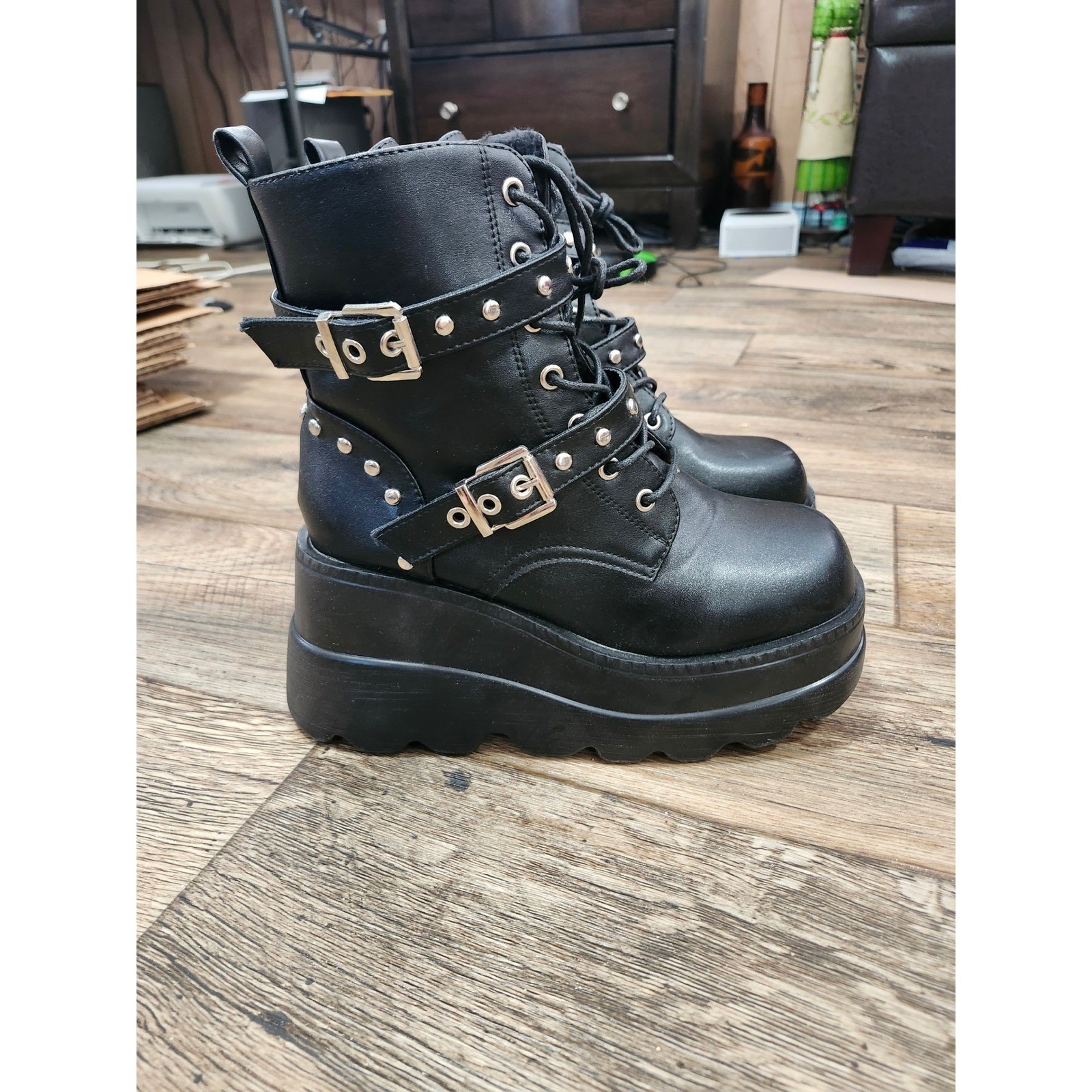 Womens Chunky Goth Platform Combat Boots Gothic 8.5 Studded Buckle Strap Eur 39