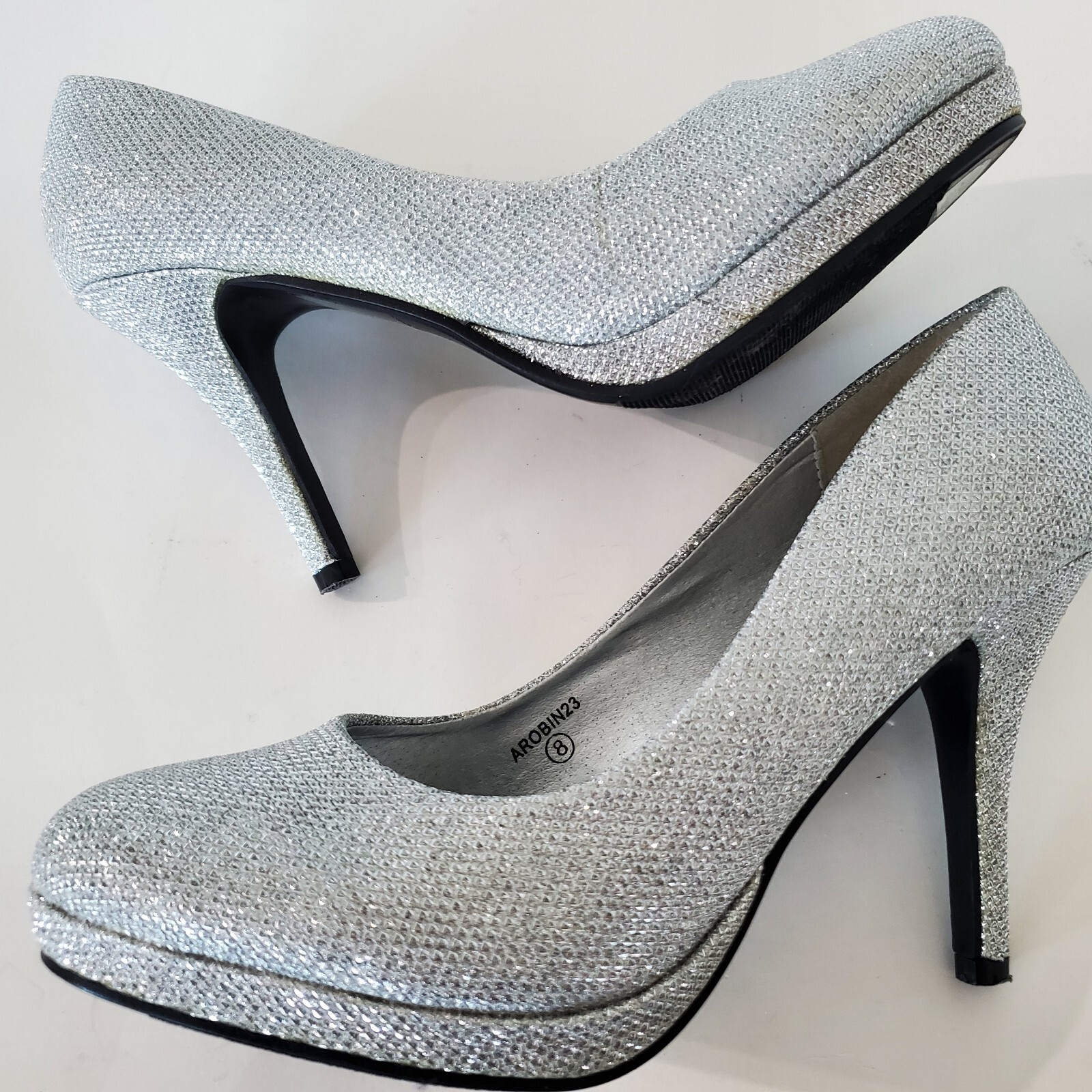 Sparkly Silver Sz 8 Slip On Pump Michaelangelo 3.5″ Heel David’s Bridal AROBIN23