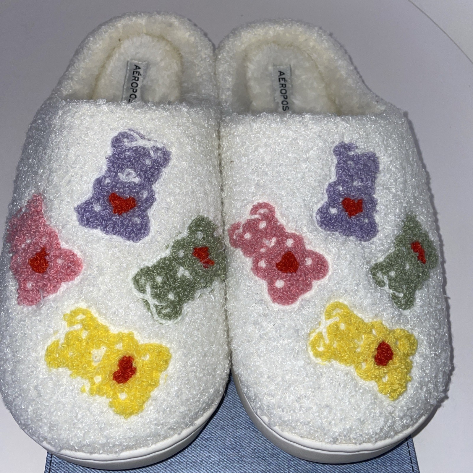 Aeropostale Gummy Bear Slippers Indoor/Outdoor Sz L 9-10 So Cute!