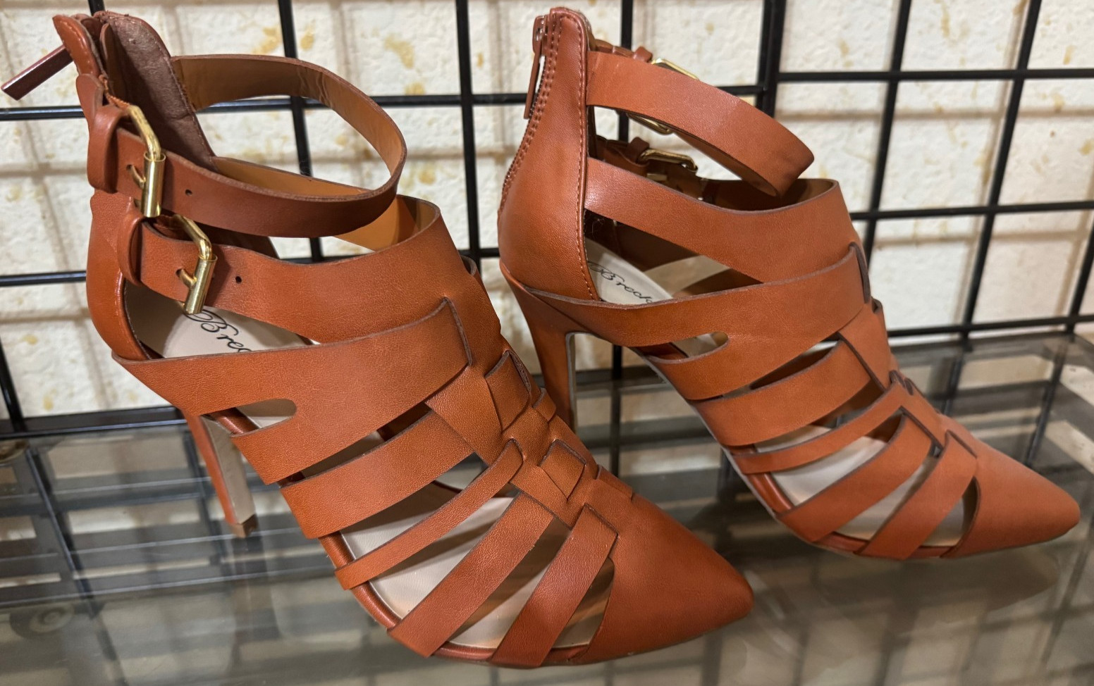 NEW NWOT Breckelle’s Brown Faux Leather strappy Boot/Shoes 3.5 in heel Sz: 6.5