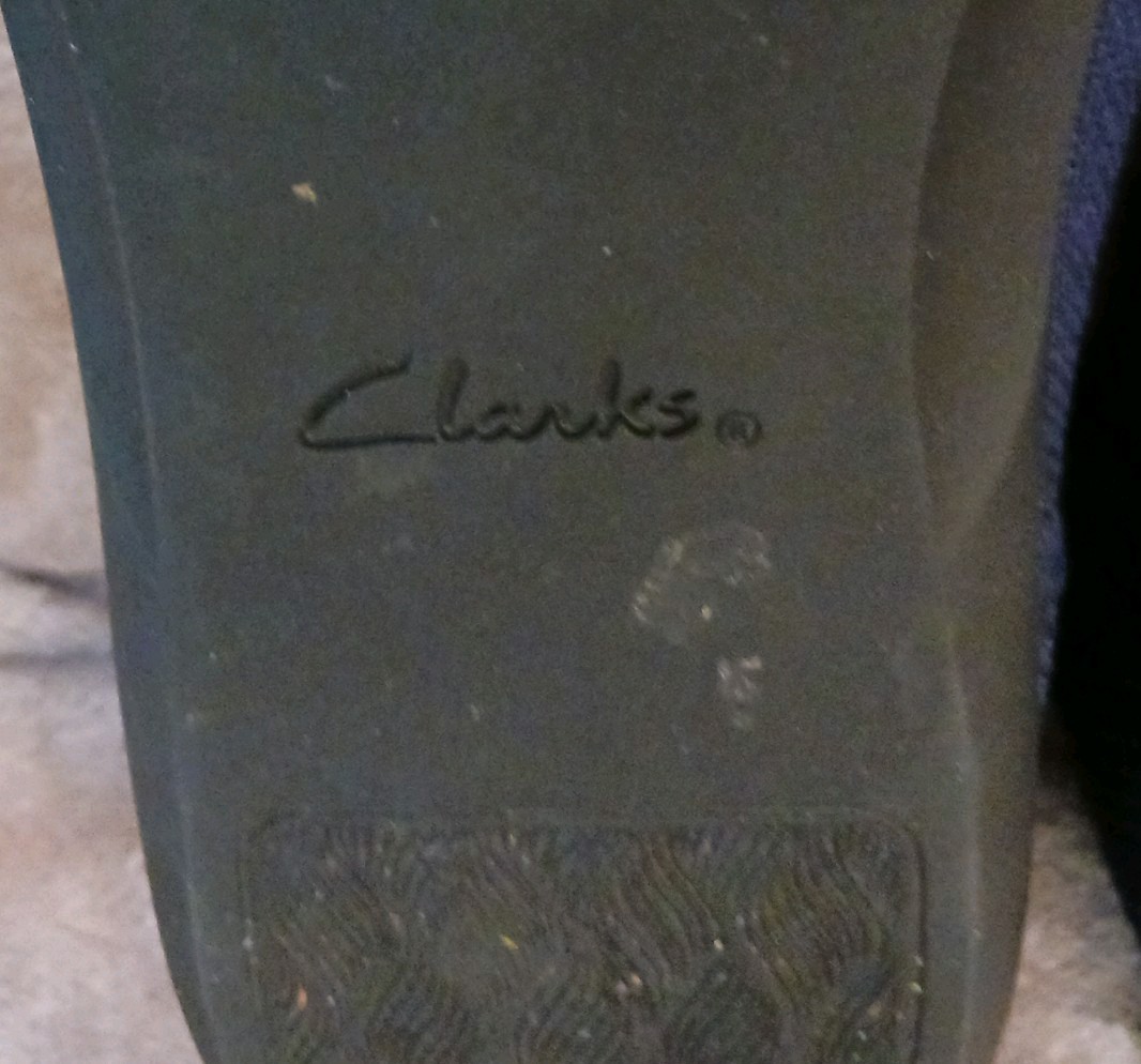 Clarks Womens Shoes Size 12W Wide Blue Loafers Slip On Memory Foam Cushion Soft