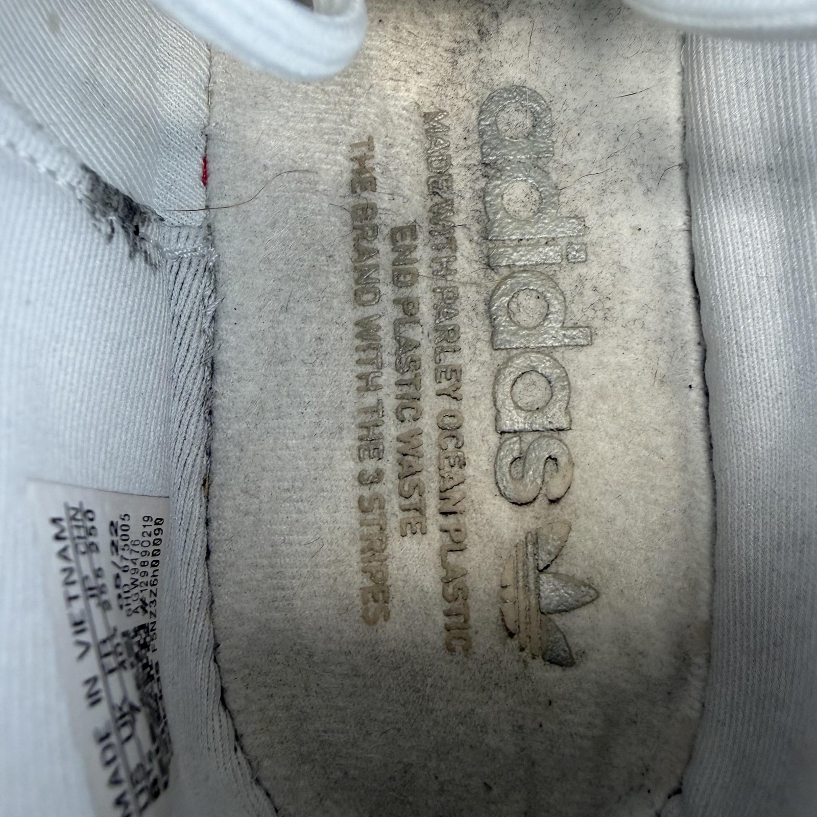 Adidas NMD R1 Shoes Womens Size 8.5 White Parley Boost Sneakers AGW9476