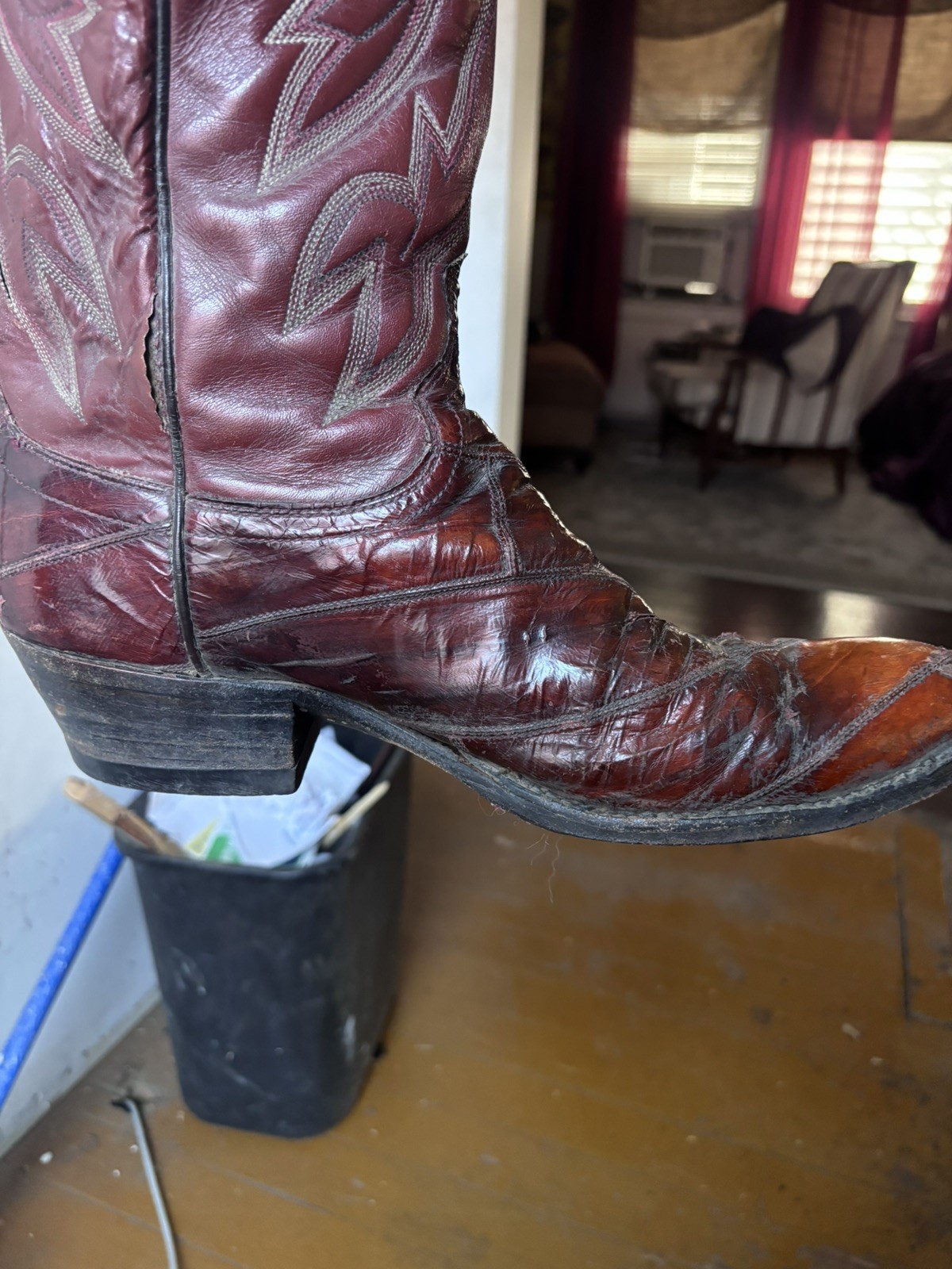 Vintage Tony Lama Eel Skin Western Boots Mens 11 D Red Burgundy Cowboy