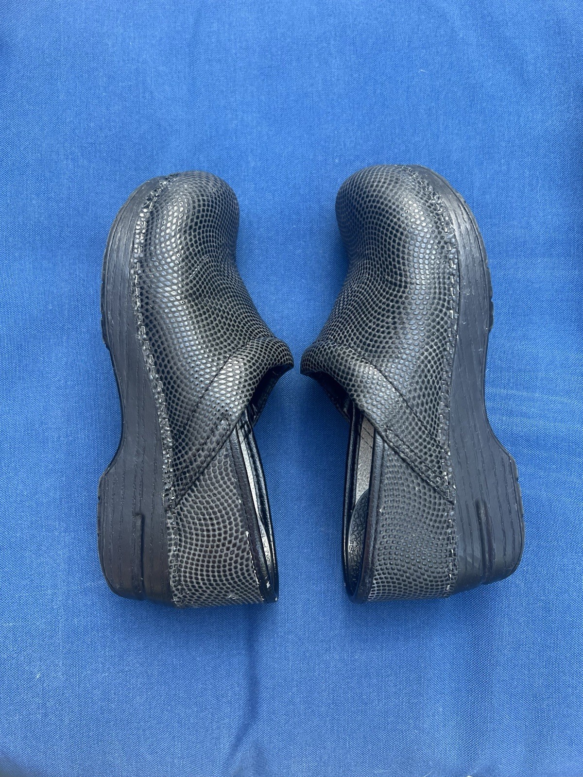 Dansko Professional Clog Shoe for Women, Size 34 Eu 5.5US Black