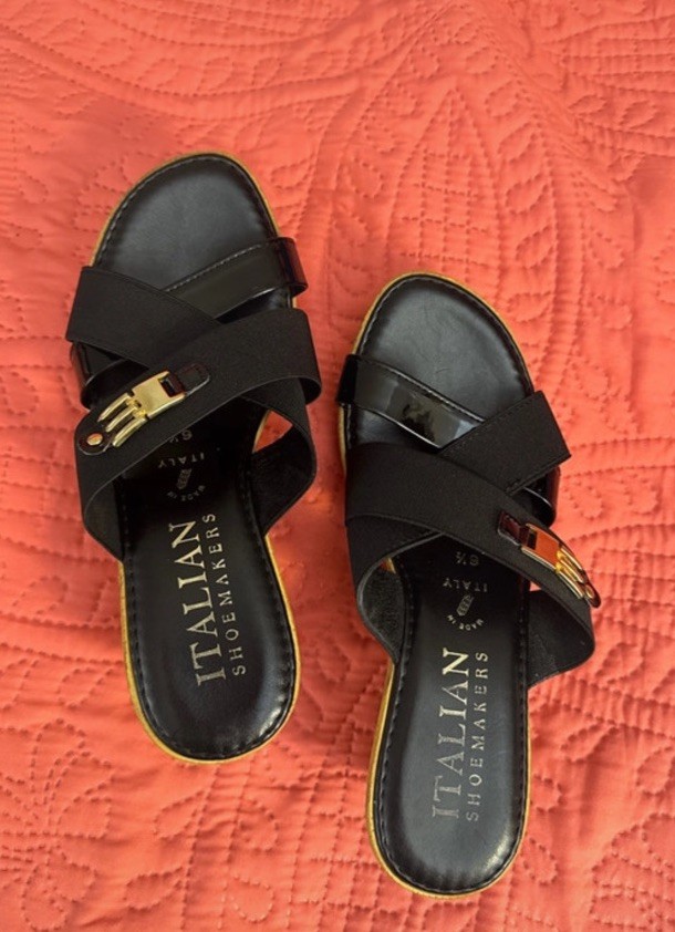 Italian Shoemakers Womens 6.5 Black Wedge Sandals Strappy Slip-On Buckle