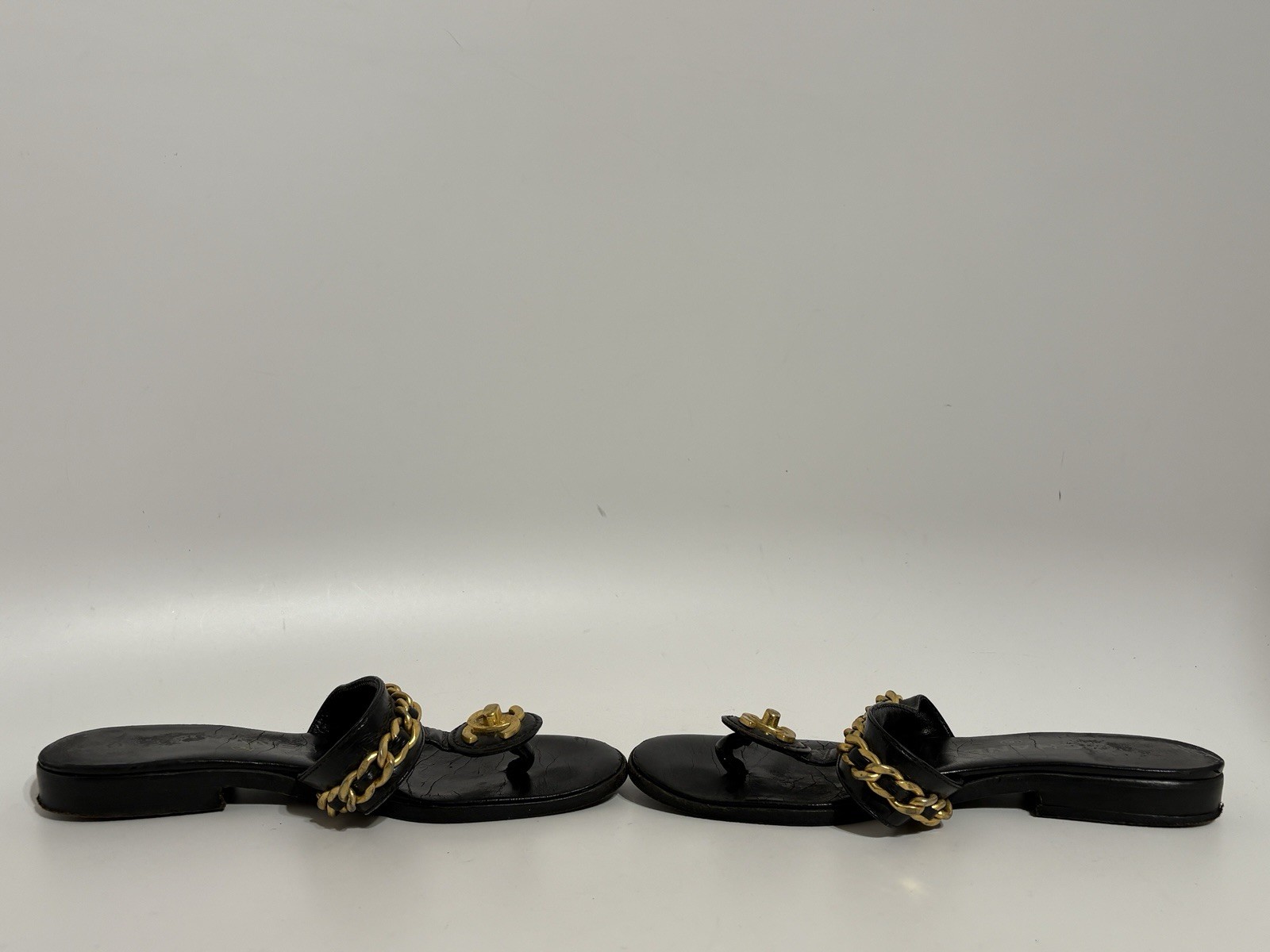 Vtg Chanel 90s Black Leather CC Logo Turn Lock Sandals 37