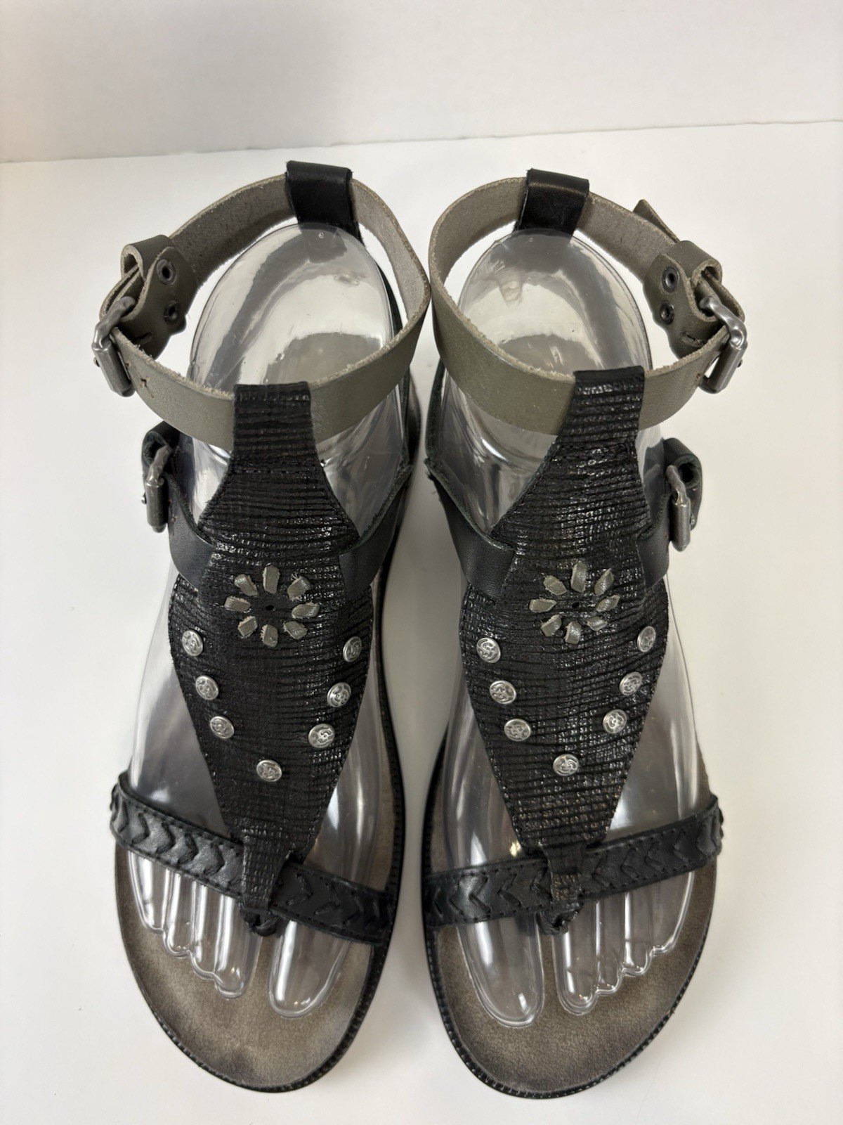 OTBT Stargaze Leather Gladiator Thong Sandals Women’s Size 6.5 Leather Studded