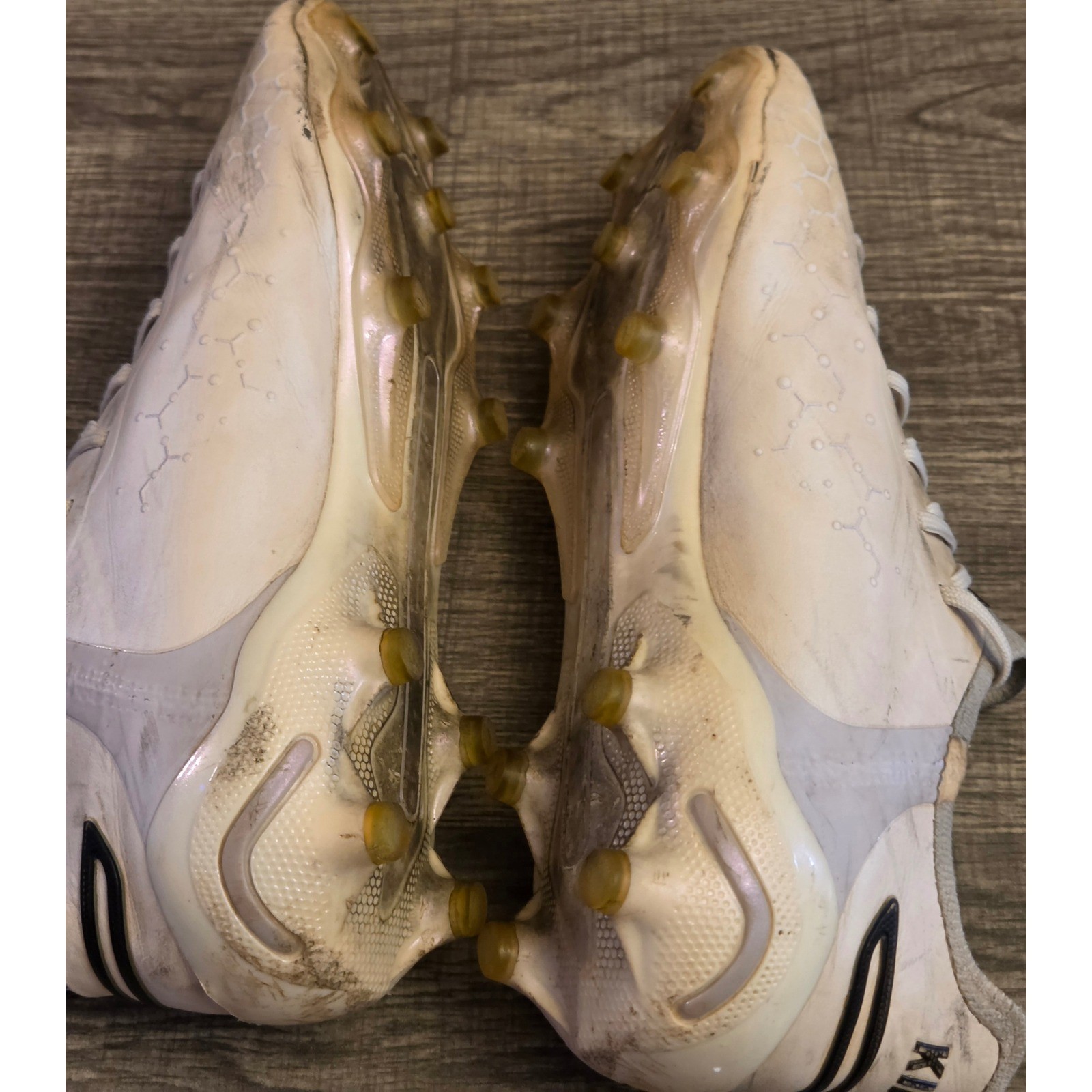 Puma King Ultimate Brilliance Soccer Cleats Womens Size 8.5 White