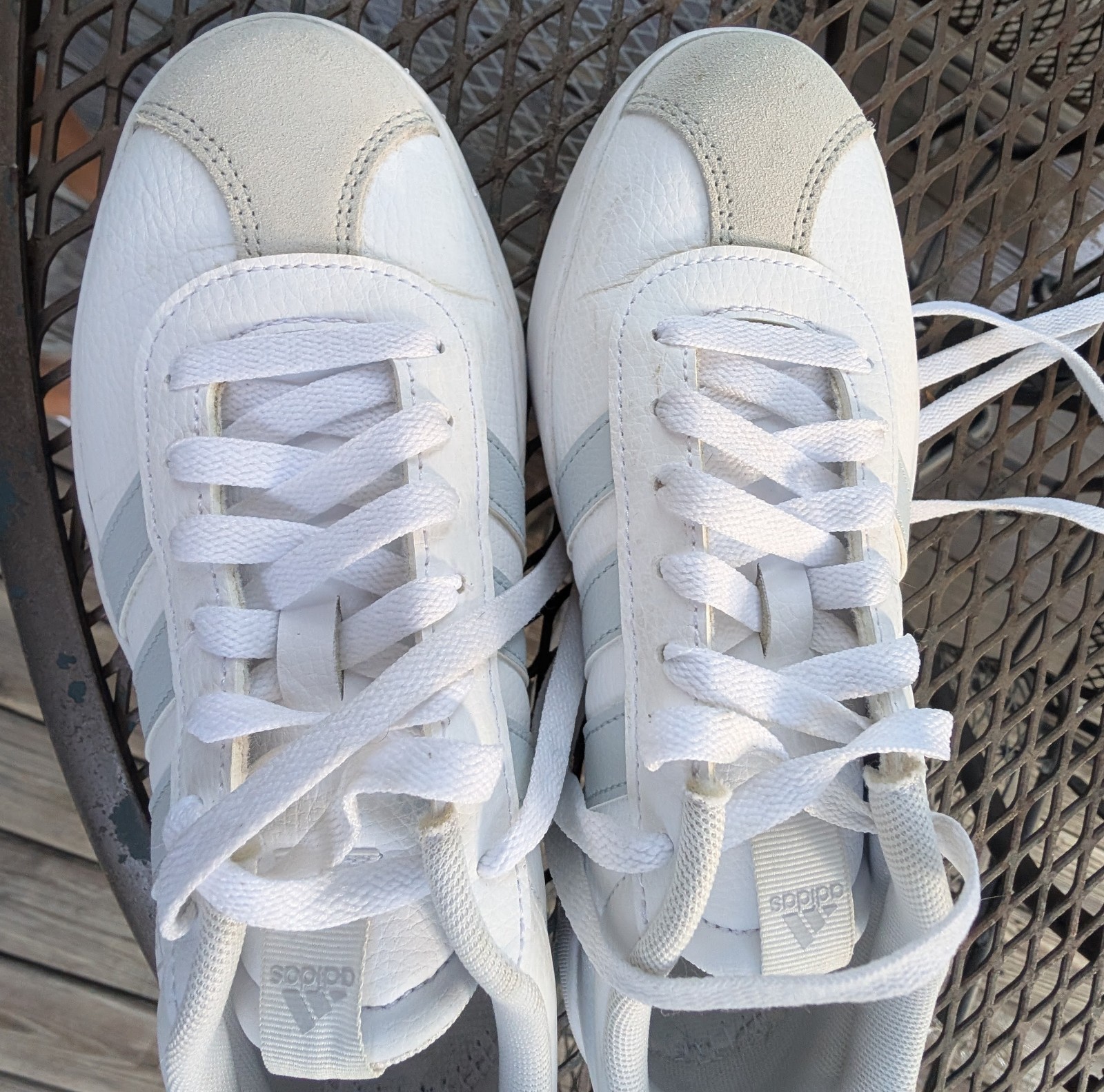 Adidas Court 3.0 White/Gray Leather Low Top Athletic Sneaker women’s SIZE 7.5