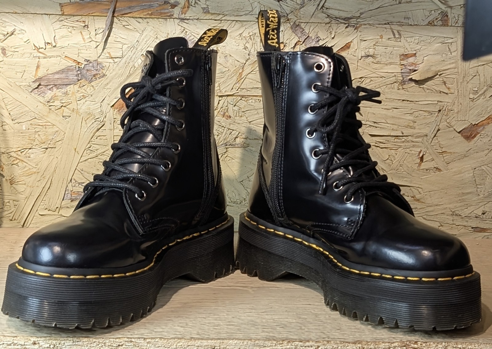 Dr Martens Womens Smooth Leather Chunky Platform Goth Grunge Combat Boots US 7