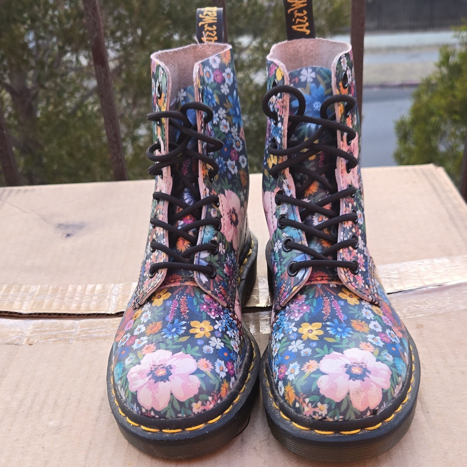 Dr. Martens 1460 Floral Multicolor Canvas Lace-Up Ankle Combat Boots US 6