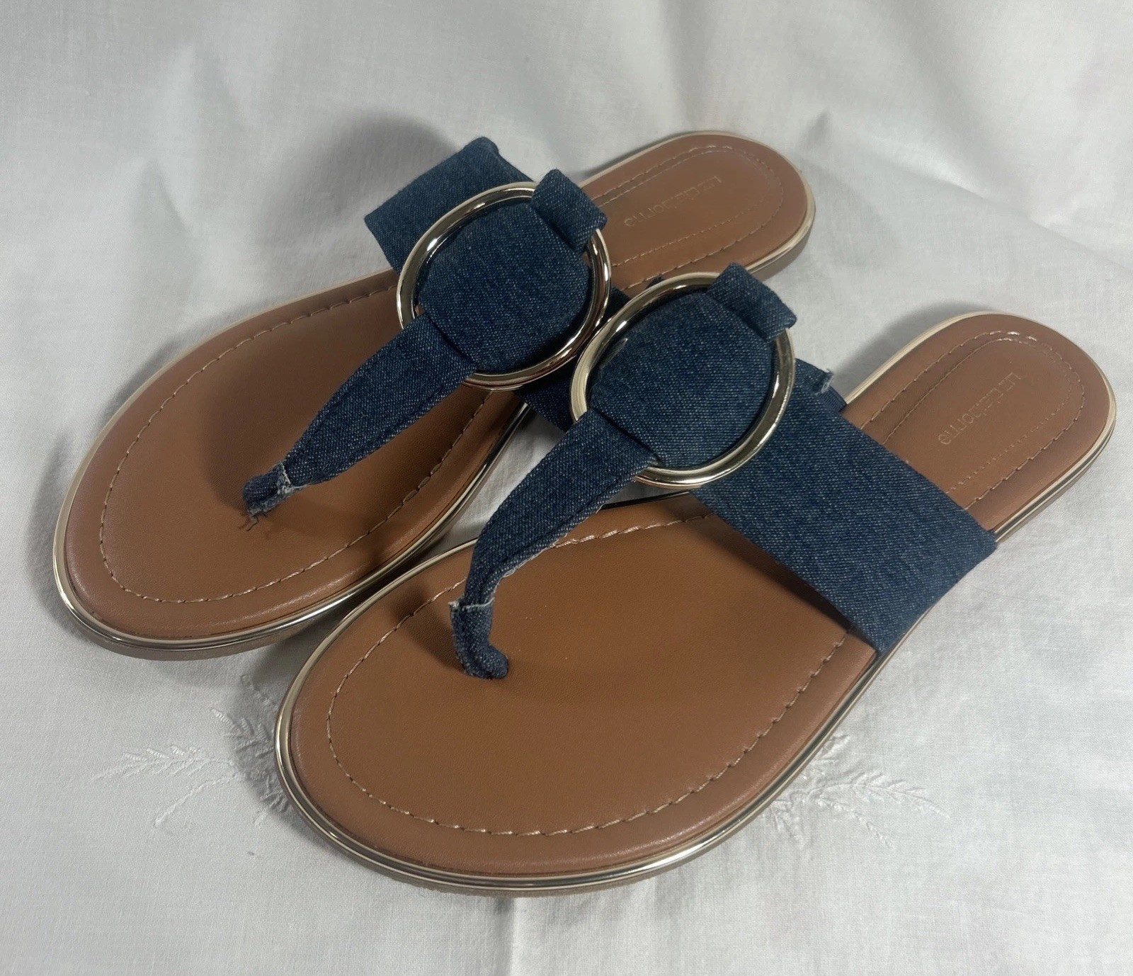Liz Claiborne Women’s Camillo Flat Gold Tone Ring Sandals Denim Blue Size 8
