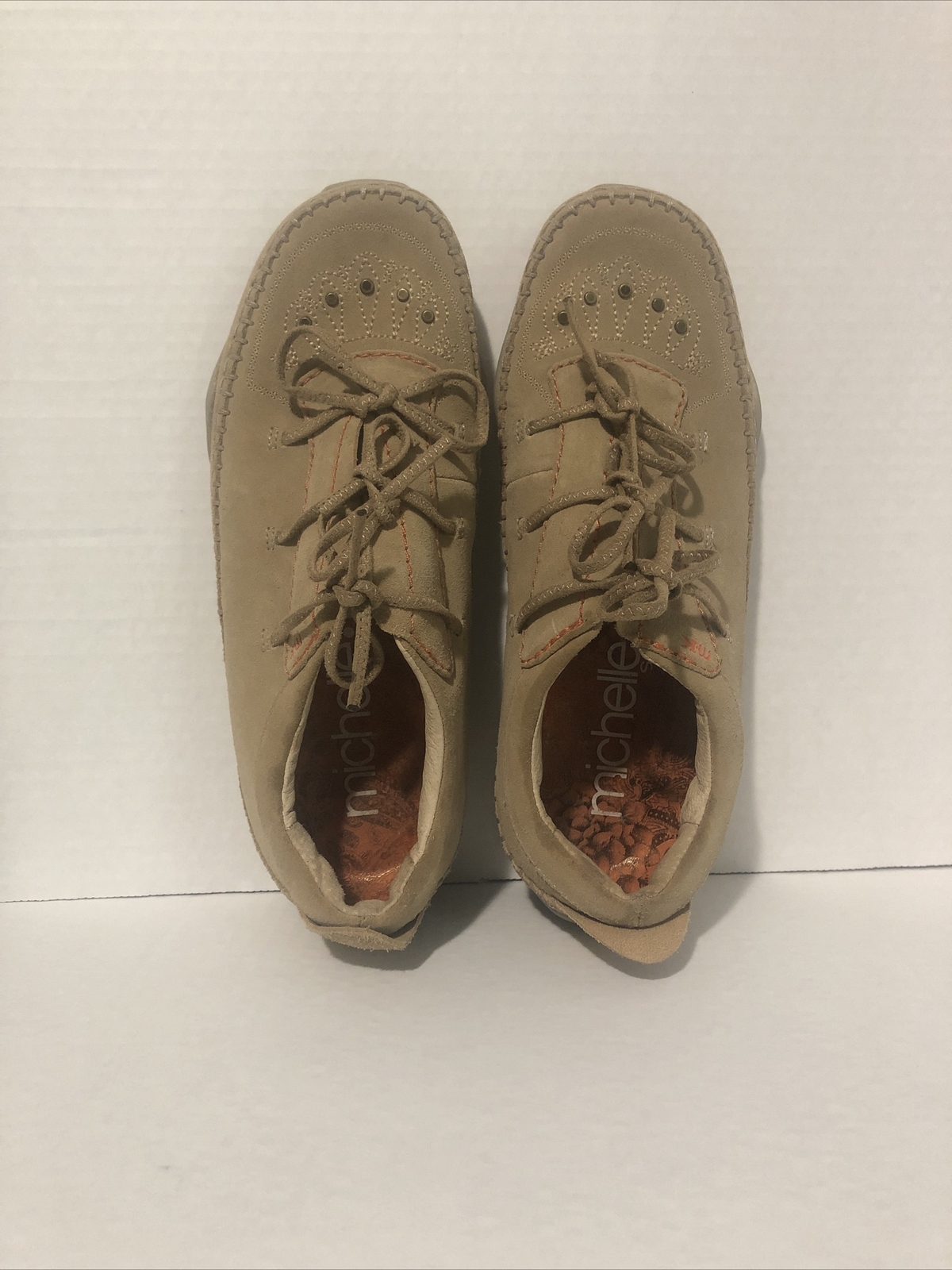 Michelle K Womens Shoes- Size 6.5-Tan Suede Leather SN32090 Euc Free shipping
