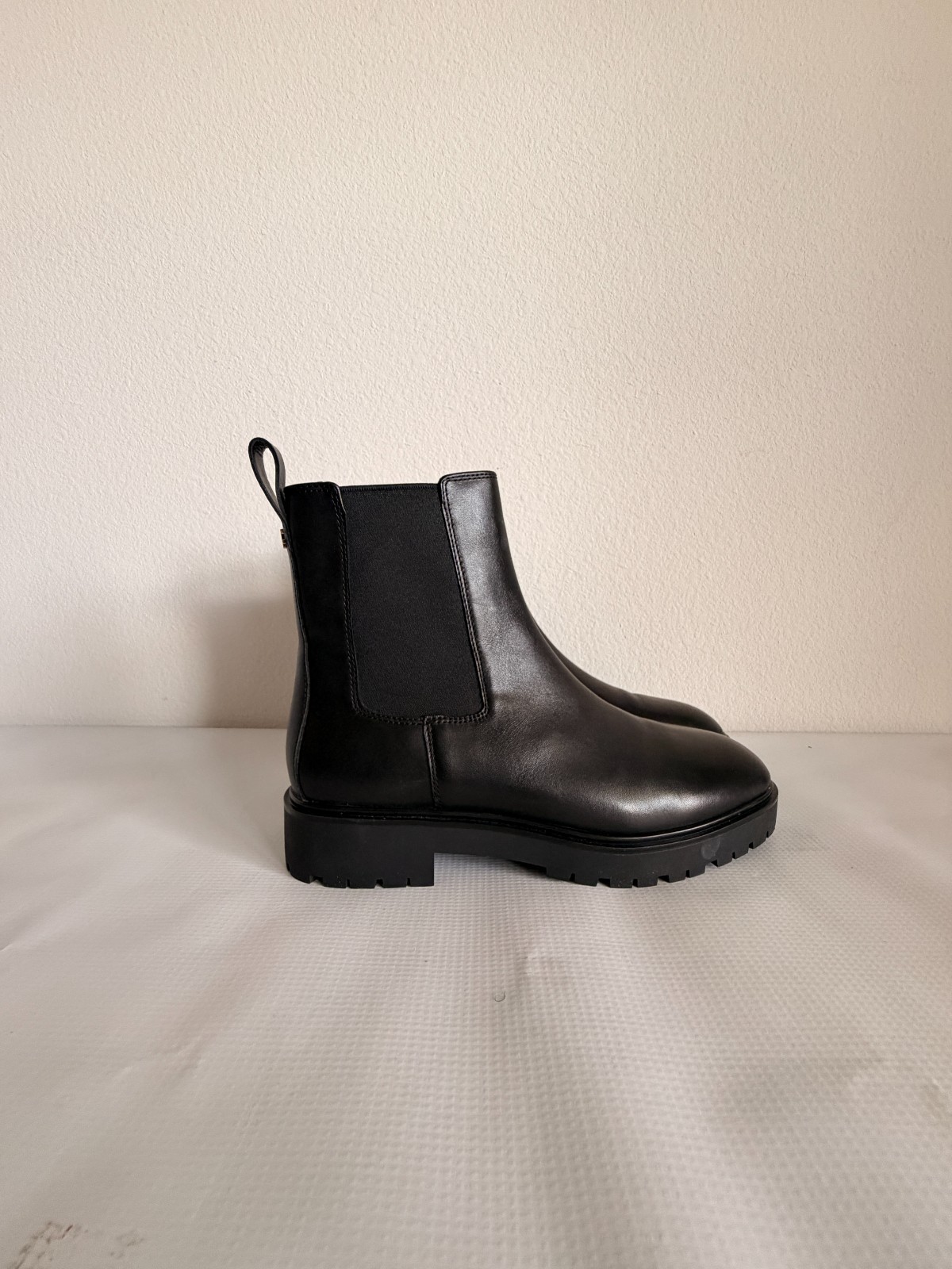 Lauren Ralph Lauren Black Allyson Burnished Leather Booties
