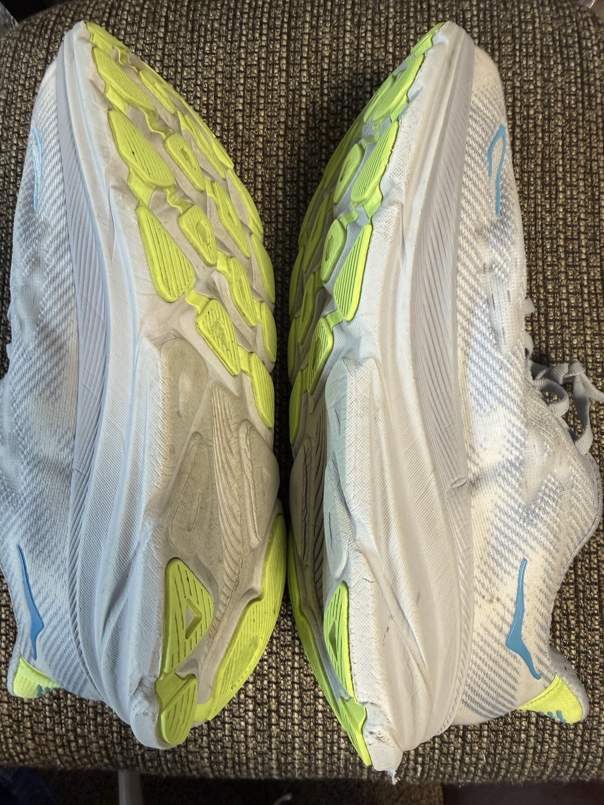 US Women’s Size 9.5D Wide HOKA Clifton 9 Gull/ Sea Ice. Clean