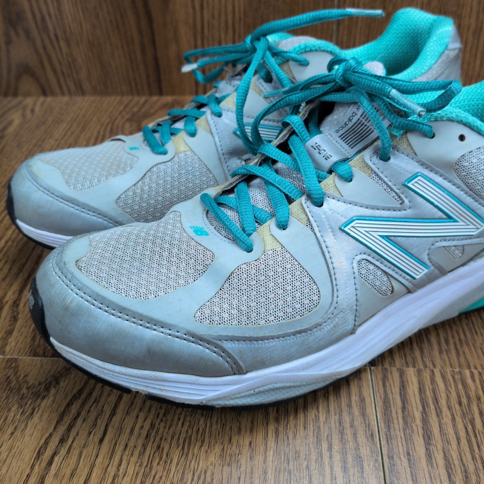 New Balance 1540 v2 Sneakers Womens Size 13 Gray Teal Trim W1540SG2 Used Running
