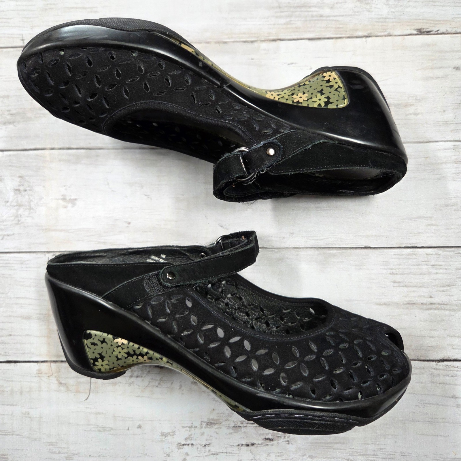 J-41 Adventure Co Wedge Sandals Women 10M Black Journey Leather Laser Cut Floral