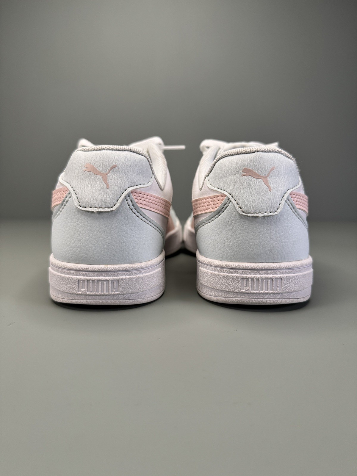 Puma Caven 2.0 Women’s Size 4 White Pink Casual Sneakers Excellent
