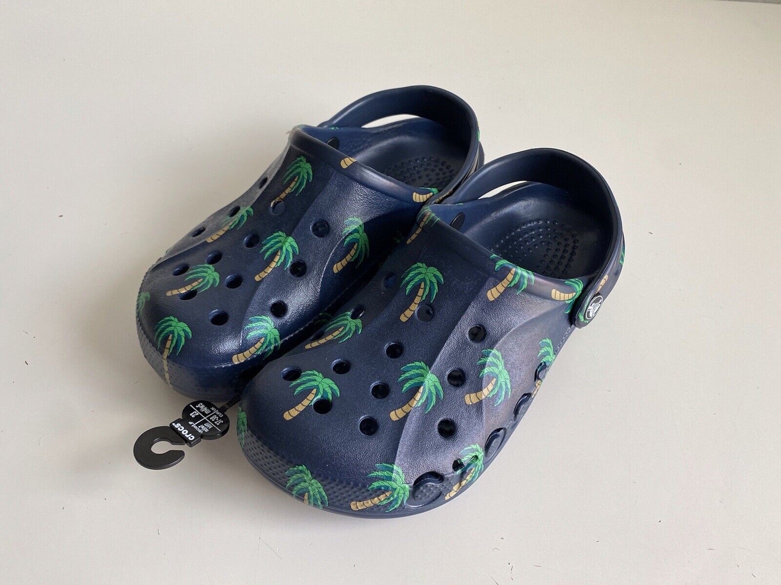 Crocs Navy Blue Vacation Palm Trees Baya Clogs Men’s Sz 5 Women’s 7 NEW