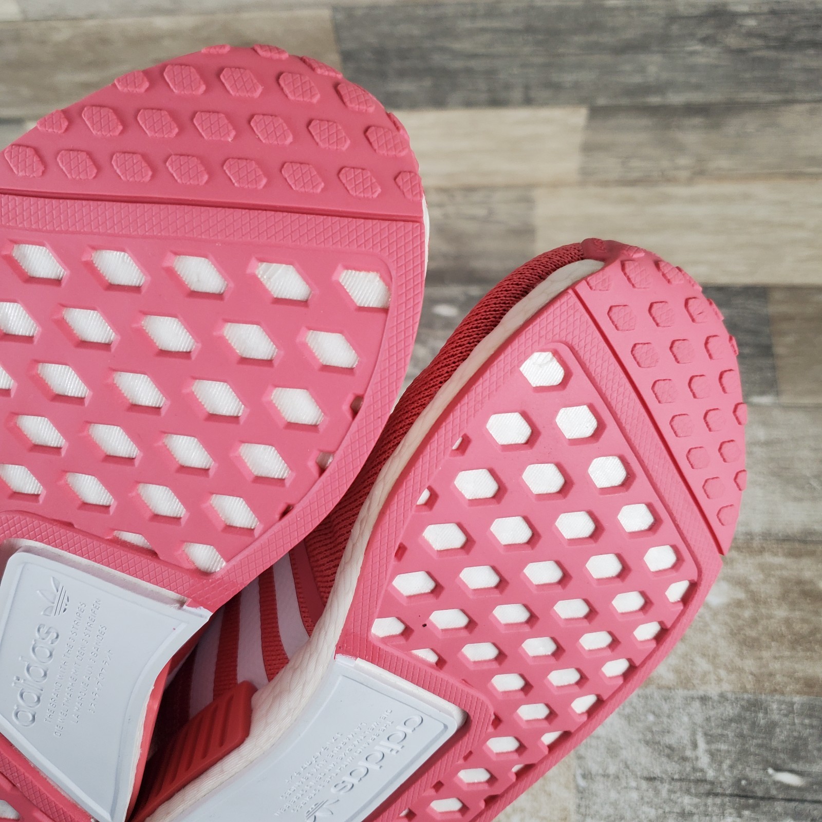Adidas Originals NMD_R1 Womens Shoes Sz 6.5 Pink Lace-Up Low Top Sneakers