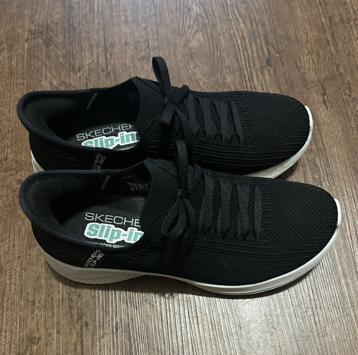 Skechers Slip-ins Low Top Lace-Up Sneakers Black/White Rubber Sole women