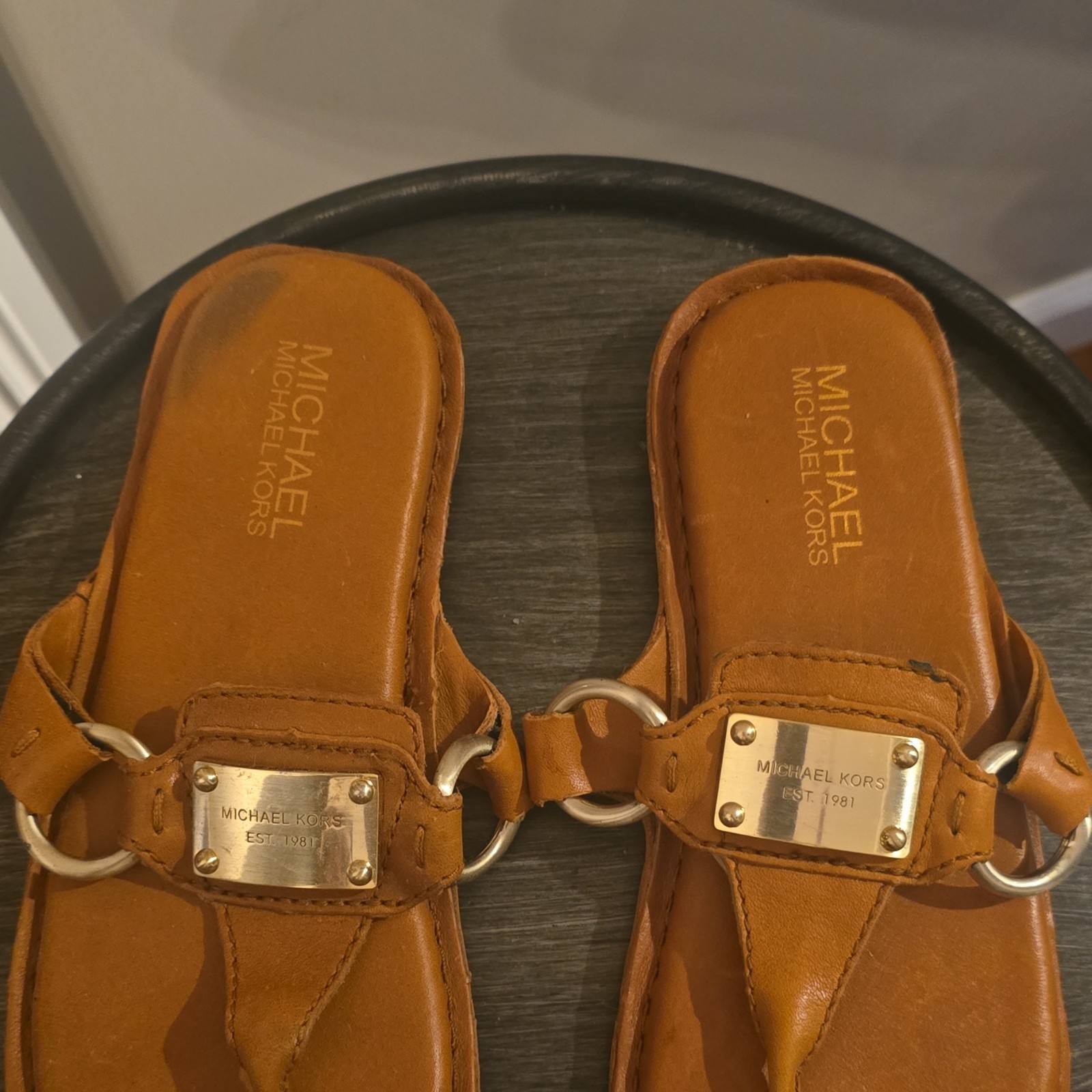 Michael Kors Brown Logo Metal Plate Ring Thong Slip On Sandals Leather Women