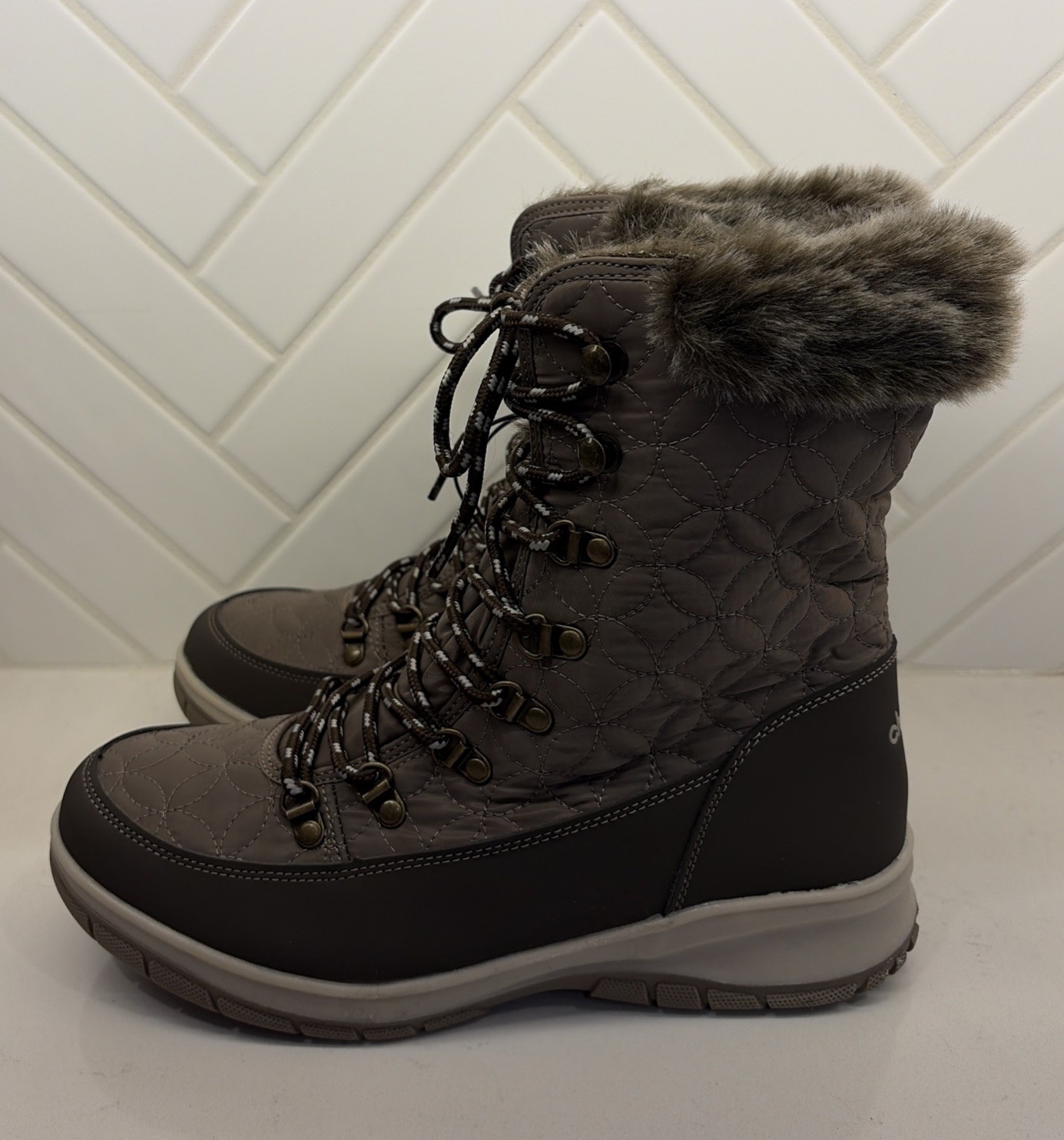 CHOOKA Winter Boots Size 8 Belltown Mid Faux Fur Insulated Waterproof Womens NEW
