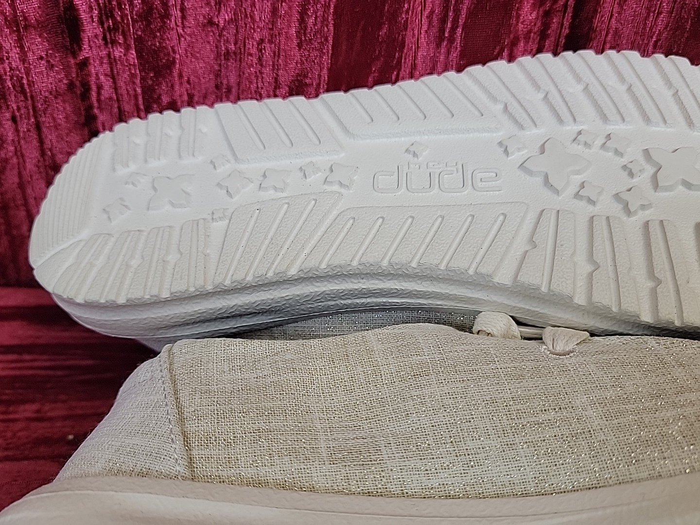 Hey Dude Ivory men’s 5 women’s 6.5 slip On casual shoe sheos new nwt Flats