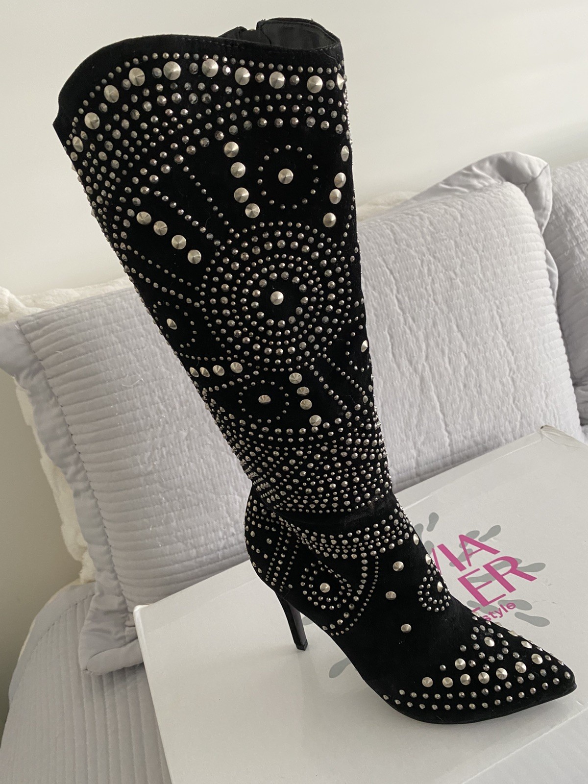 Stunning Ladies Boots, Suede With Silver Studded Pattern Sine 8 Brand new In Box