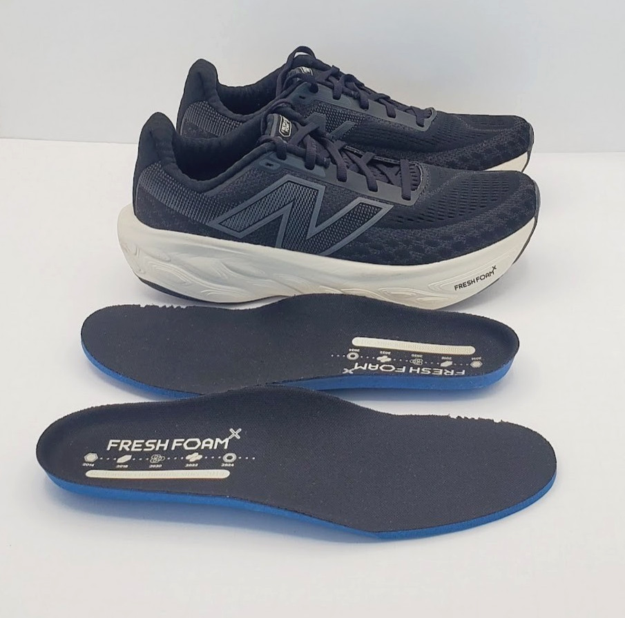 New Balance Womens (8.5 Medium B/M) 1080 V14 Black Running Shoes Excellent