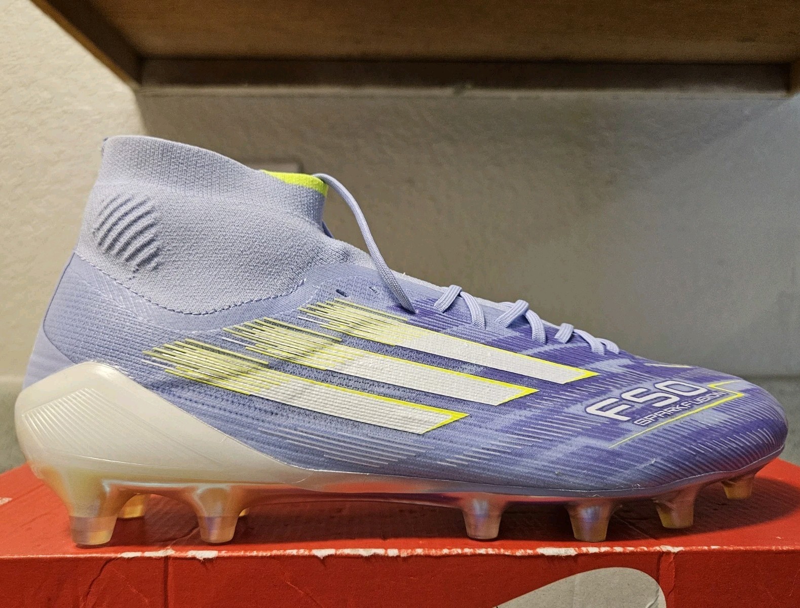$260 Adidas F50 Sparkfusion Elite Mid FG Soccer Cleats Violet Women’s 8 / Mens 7