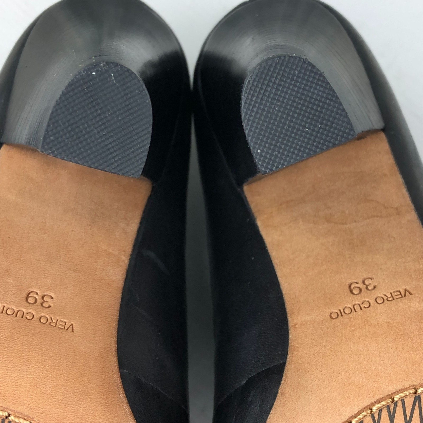 Modern Vintage Women’s Size 39 Lil Ro Black Leather Pointed Toe Ankle Booties