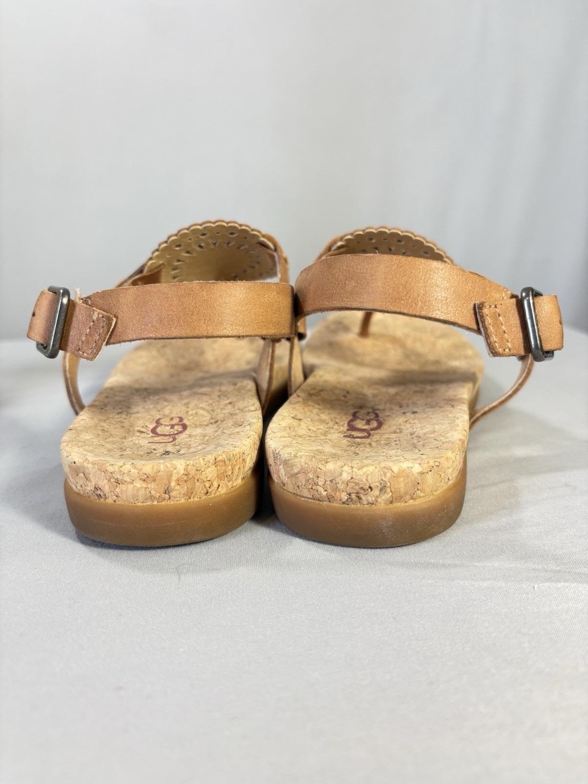 UGG Ayden II Flat Leather Cork Thong Sandals almond US 6 T Strap Adjustable