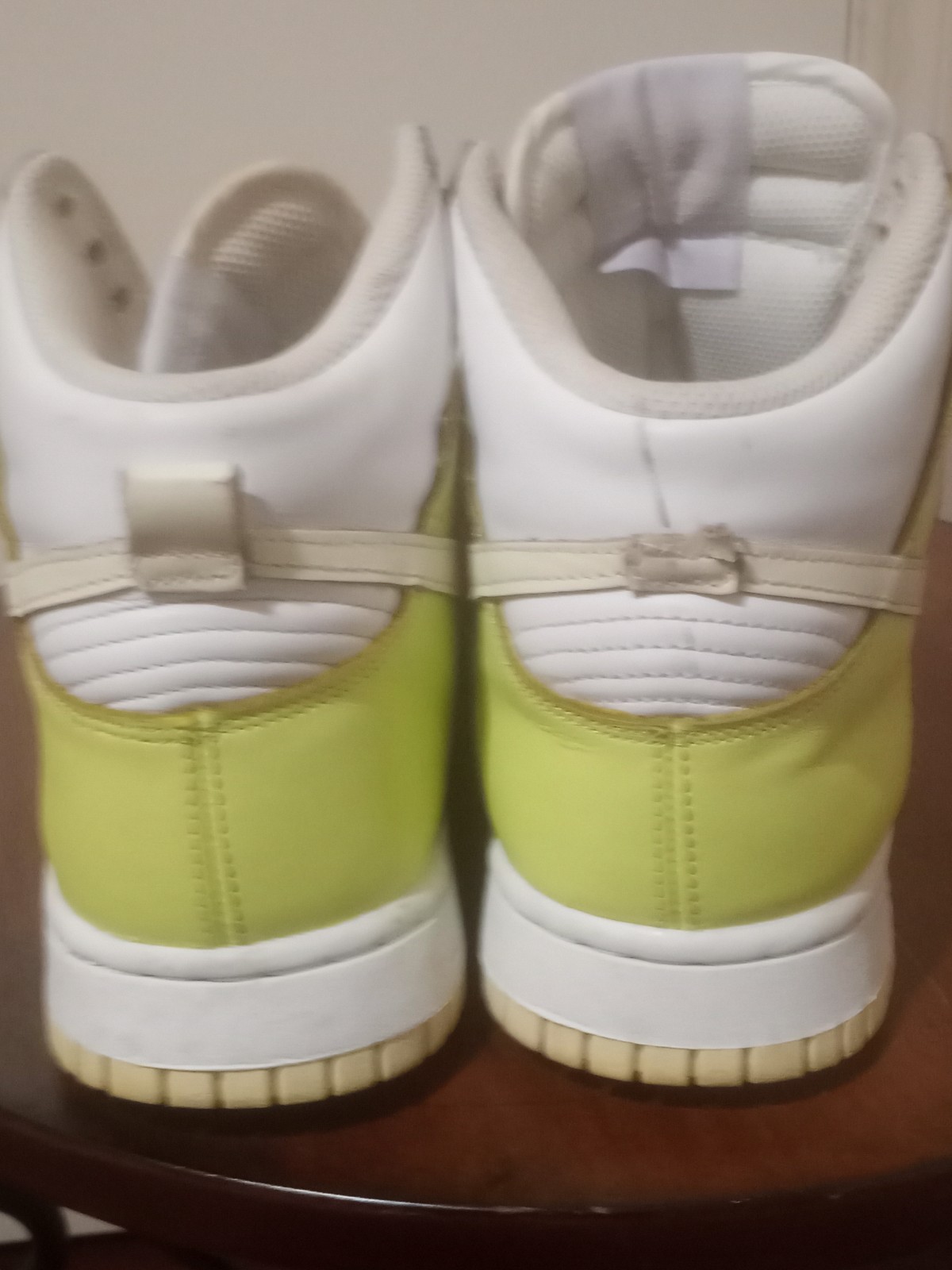 Nike Dunk High Womens Size 7.5 White/Cashmere-LT Lemon Twist DD1869-108