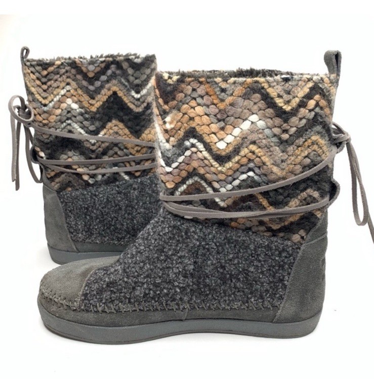 Toms Nepal Boho Suede Textile Yarn Chevron Zig Zag Faux Fur Lined Ankle Boots
