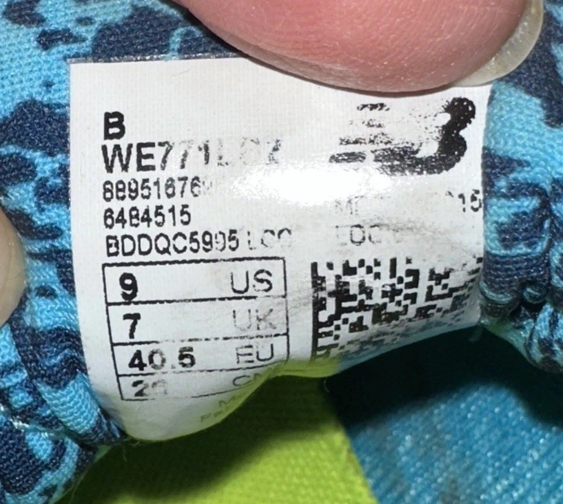 New Balance Women’s 771 V2 running shoes in aqua blue. Size 9 Pre Owned
