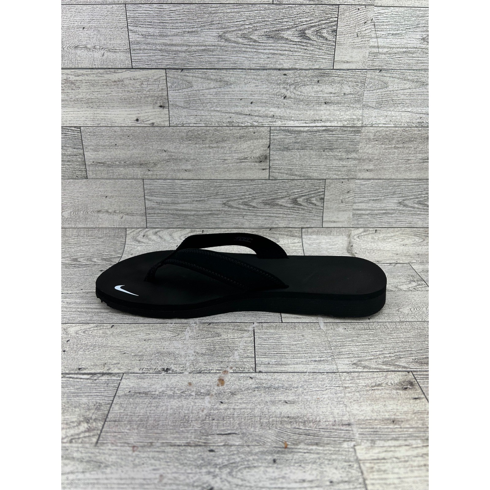 Nike On Deck Womens Flip Flops Black White 314870-011 Size 7 Sandals Thong Shoes