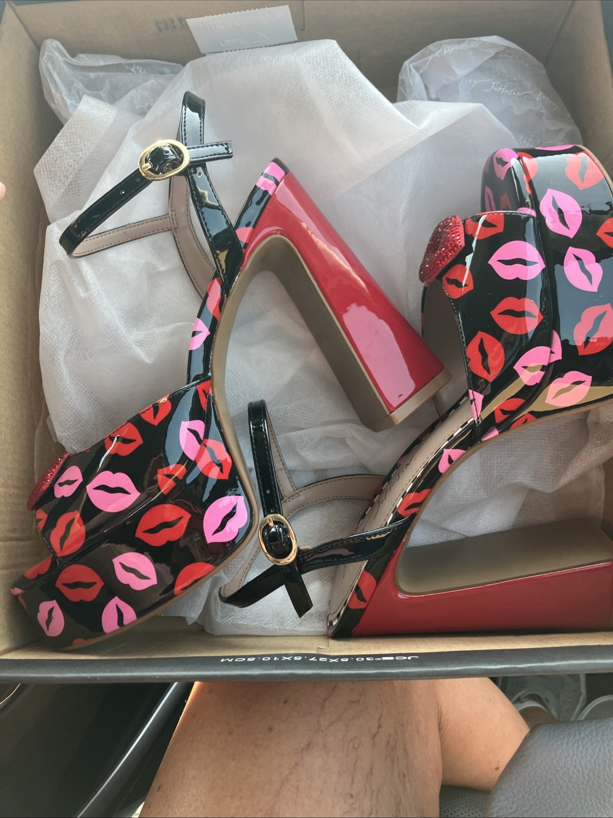 Betsey Johnson Allyson Women’s Heels Multi Lips Size 7