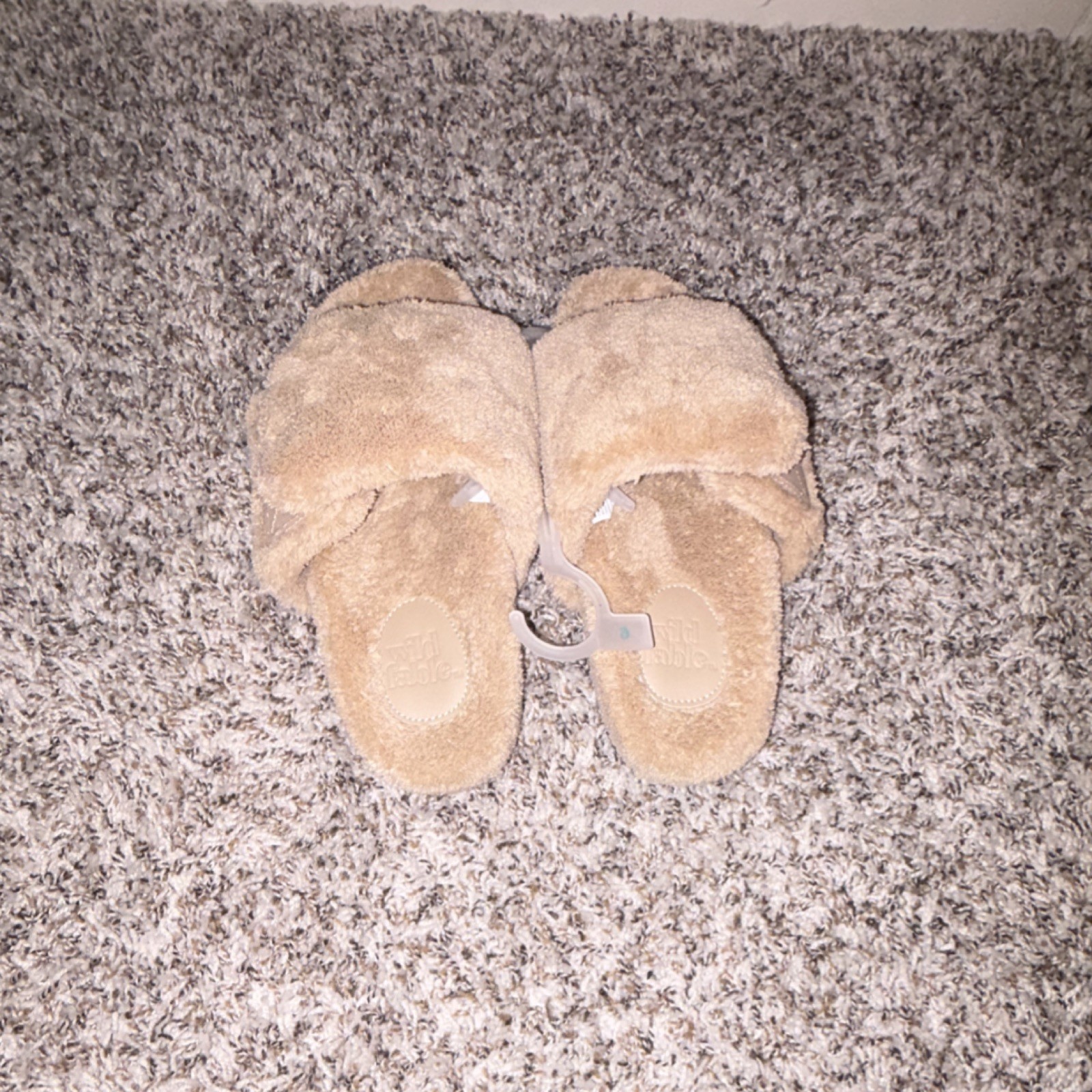 Wild Fable Beige Faux Fur Slide Slippers Unisex Adults Size 9 Slip-On