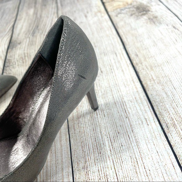 Adrianna Papell Silver Stiletto Heels Formal Cocktail Attire Size 8M