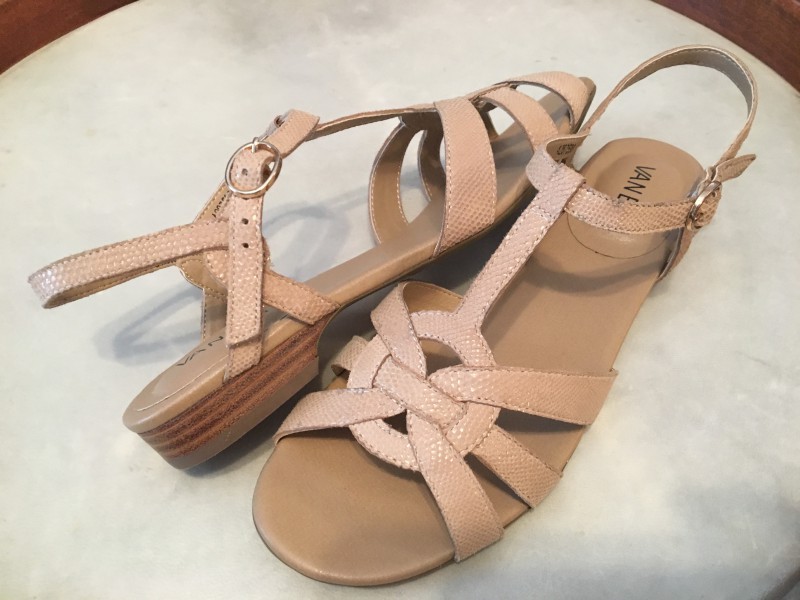 Vaneli Brandy Leather Multi-Strap T-Strap Brandy Sandals Taupe 8 New