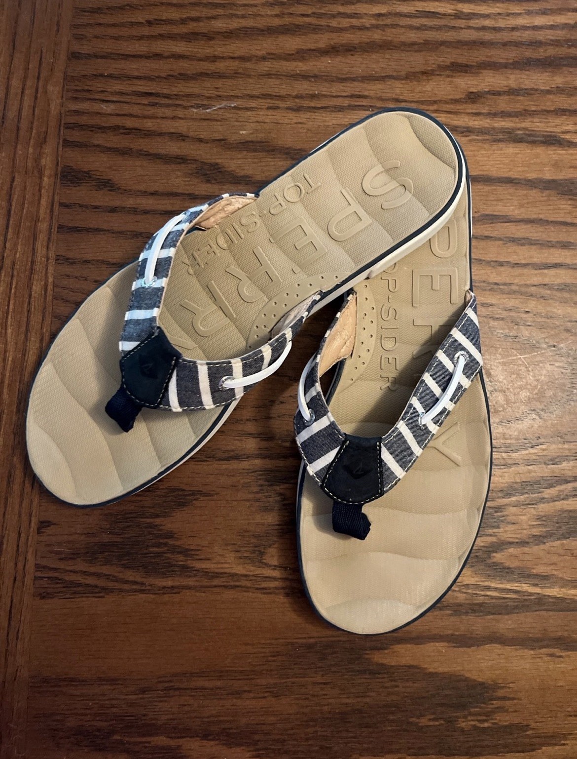Sperry Top-Sider Navy White Striped Nautical Boat Shoe Flip Flops Sandal
