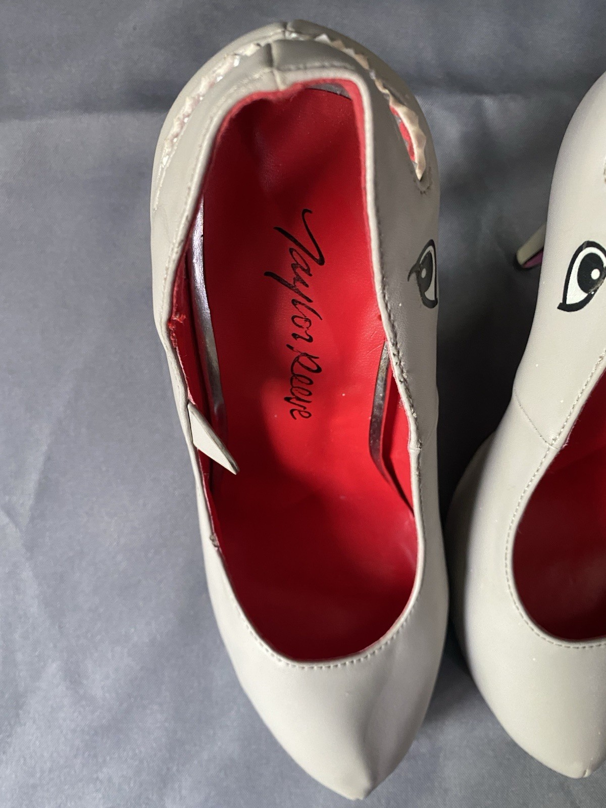 Taylor Reeve platform heels Pumps Shark And Mermaid Design Sole 8M