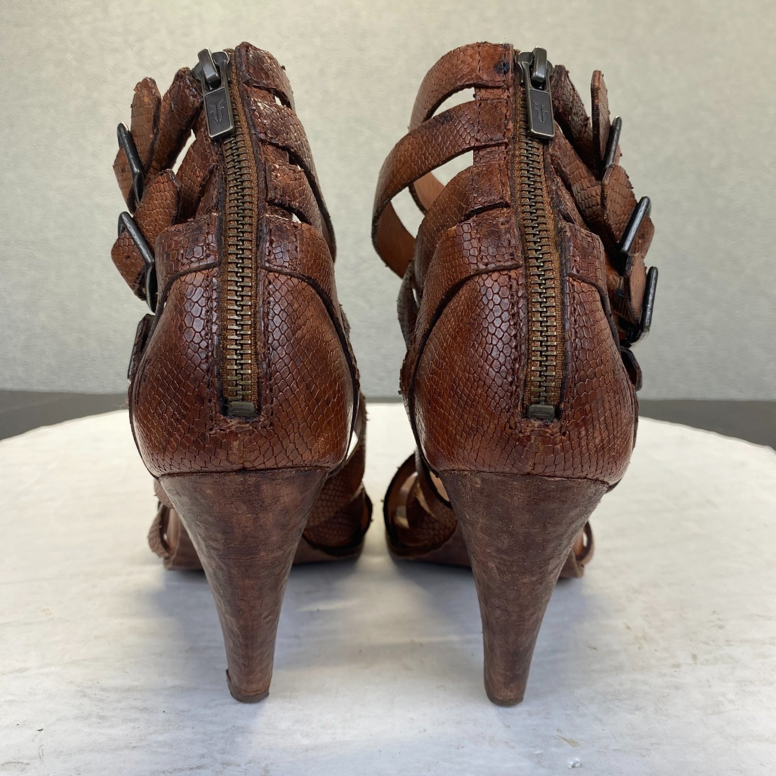 Frye Womens Brown Leather Strap Heel Shoes Buckle,Size 6.5 M,Sandals,Zipper