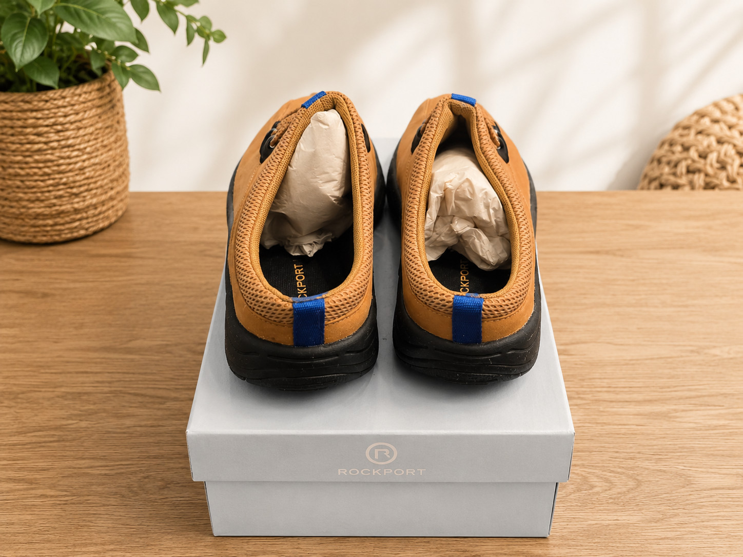 NWT/NIB Rockport Bayfront Tan Comfort Walking Shoes | Women’s 7.5 Wide